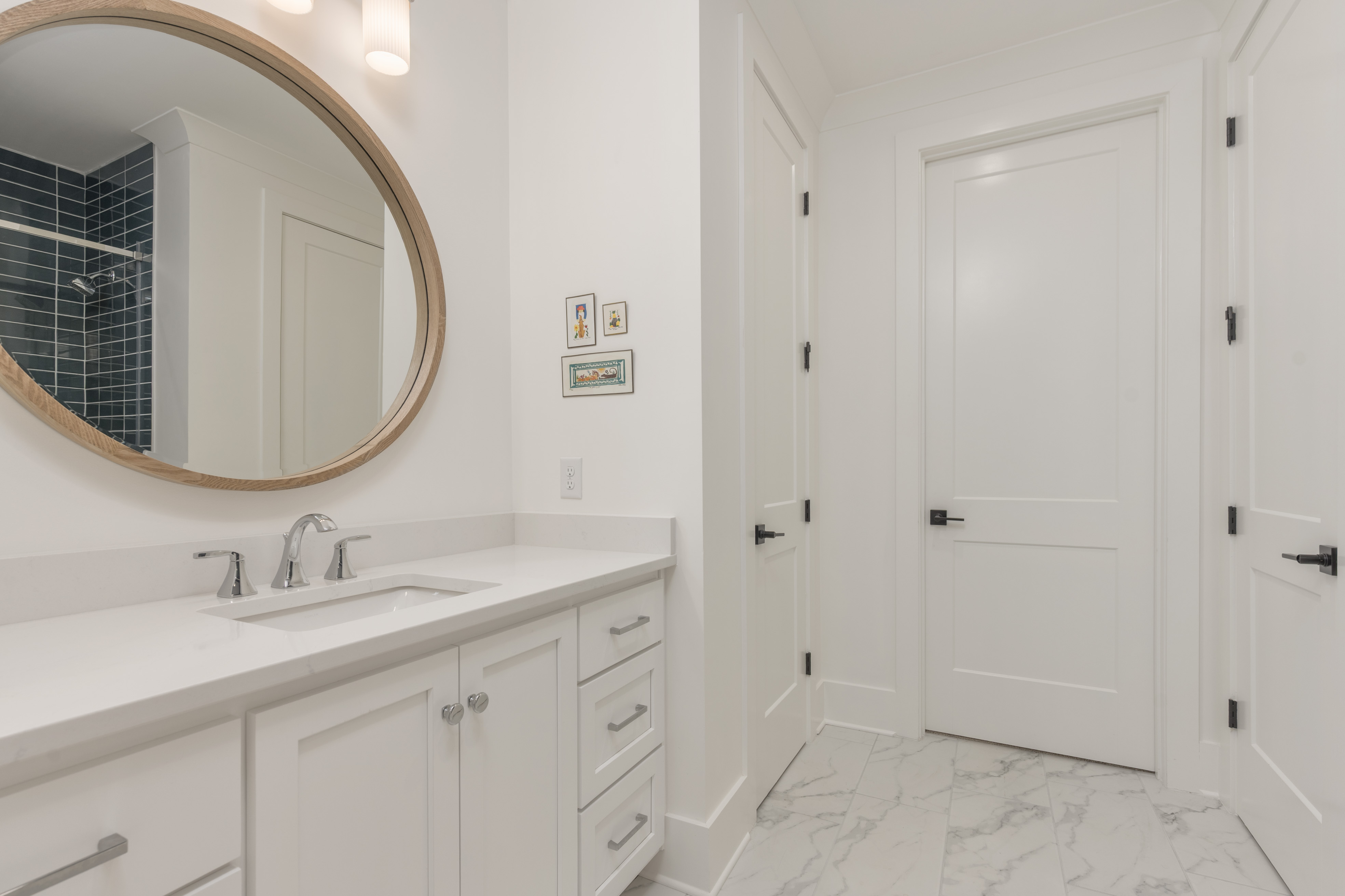 1041 Holt's Ferry image 50